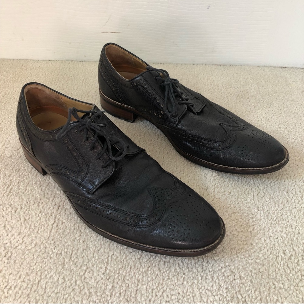 Cole Haan 11 M black pebbled leather wingtips